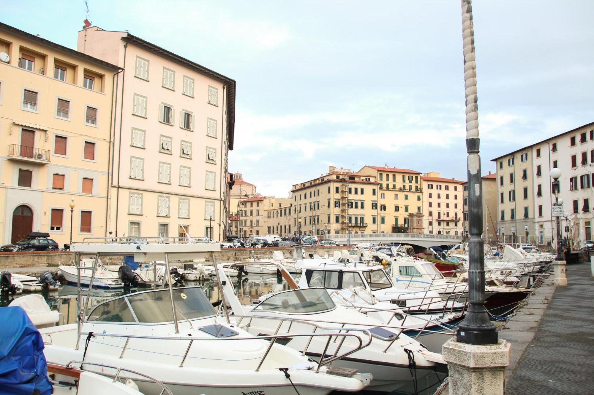 Waterfront Balcony I Grani 2 Resort Style Suite Livorno Eksteriør bilde