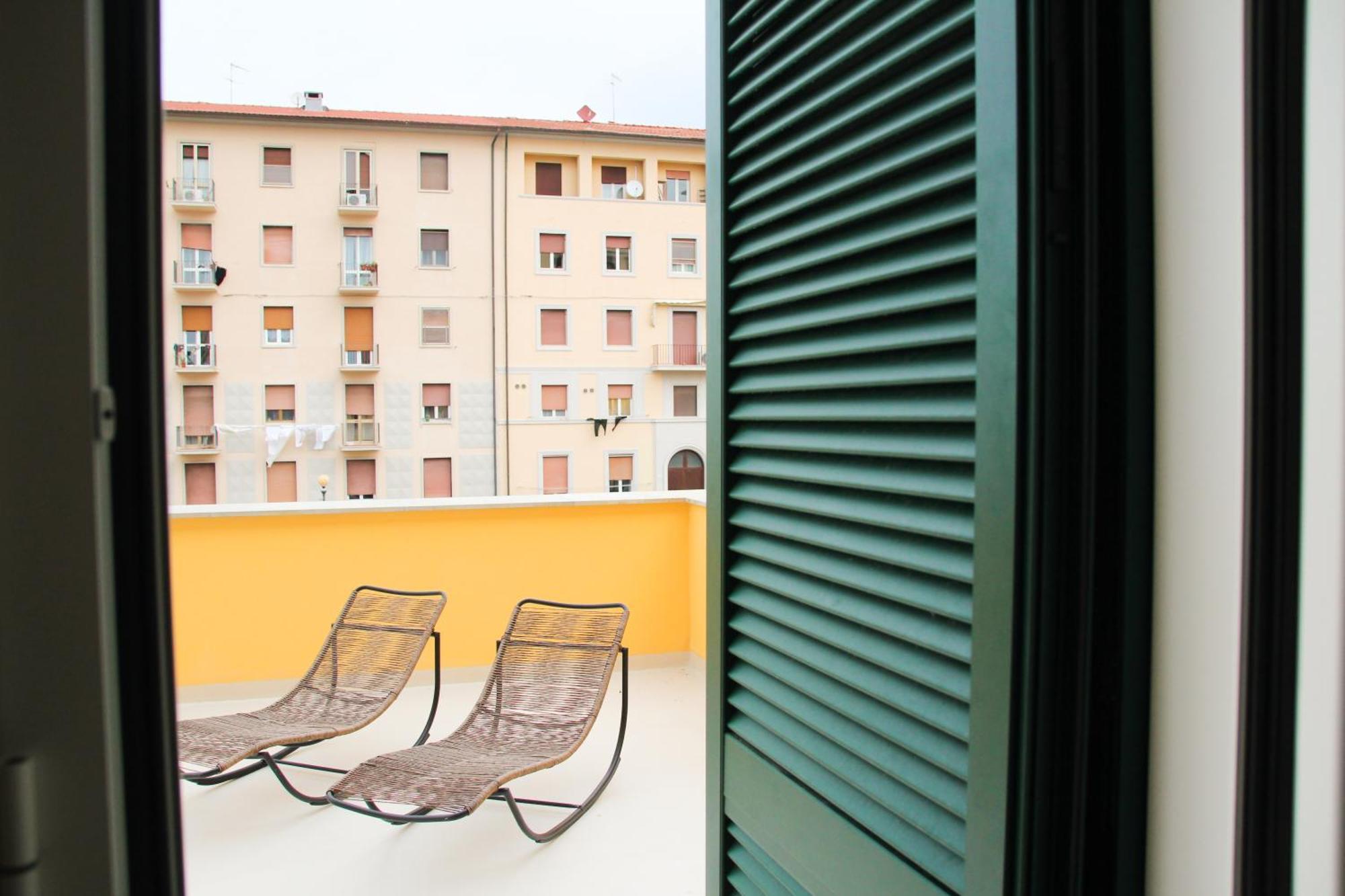 Waterfront Balcony I Grani 2 Resort Style Suite Livorno Eksteriør bilde