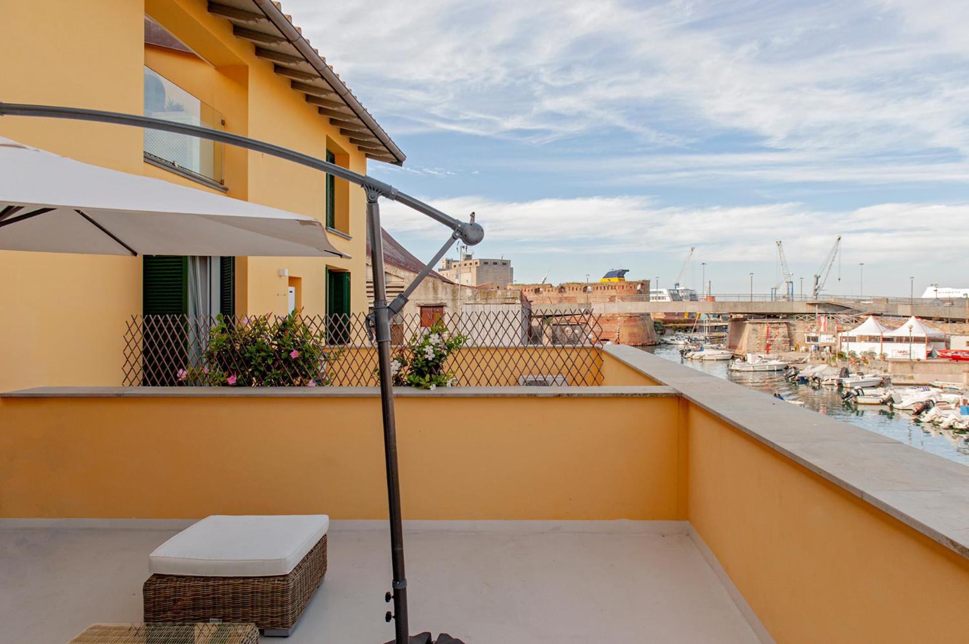 Waterfront Balcony I Grani 2 Resort Style Suite Livorno Eksteriør bilde